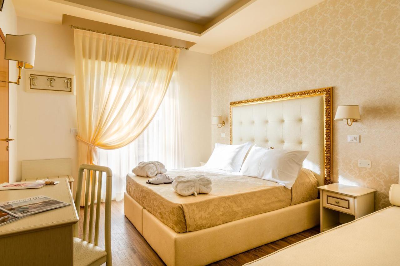 Hotel Mazzanti Milano Marittima Exterior foto