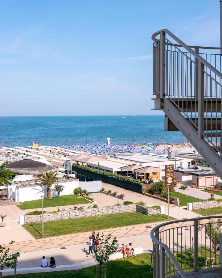Hotel Mazzanti Milano Marittima Exterior foto