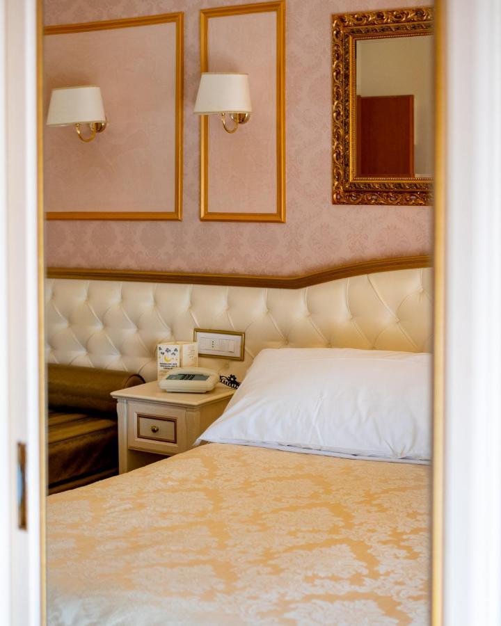 Hotel Mazzanti Milano Marittima Exterior foto